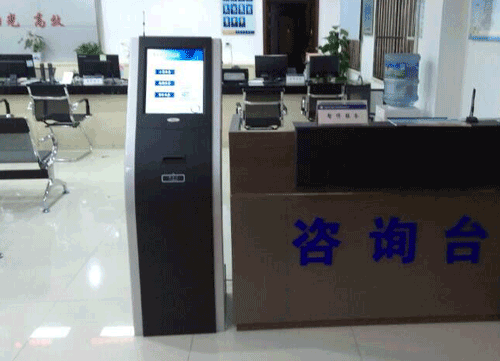 医院大厅排队取号机价格(图1) 医院大厅排队取号机价格(图1)