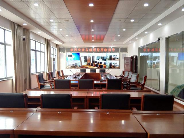 KIKIHU快狐品牌-55寸液晶拼接屏应用会议指挥中心大屏协调工作(图1) KIKIHU快狐品牌-55寸液晶拼接屏应用会议指挥中心大屏协调工作(图1)