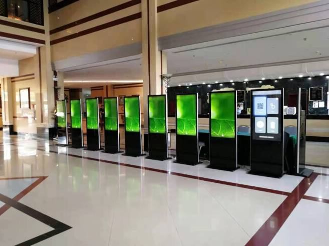武汉大学使用立式触摸一体机办学(图1) 武汉大学使用立式触摸一体机办学(图1)